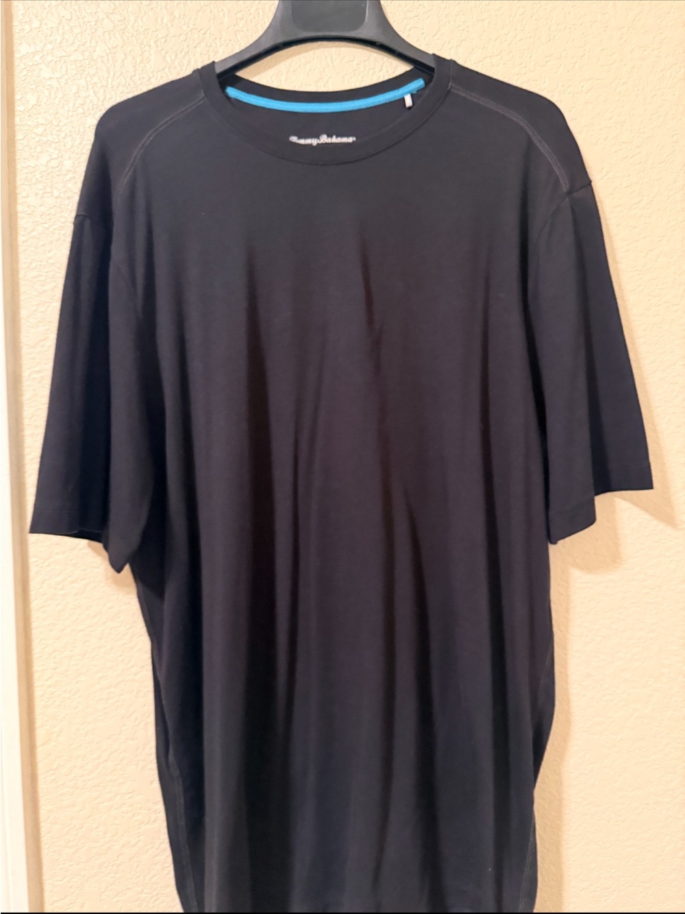 Tommy Bahama Men's Black Short Sleeve Crew Neck Tee